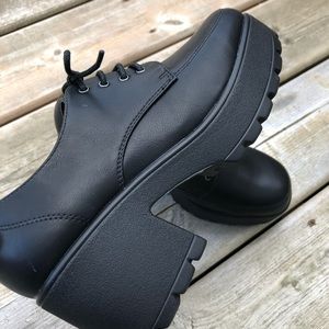 brand new topshop chunky laceup bootie